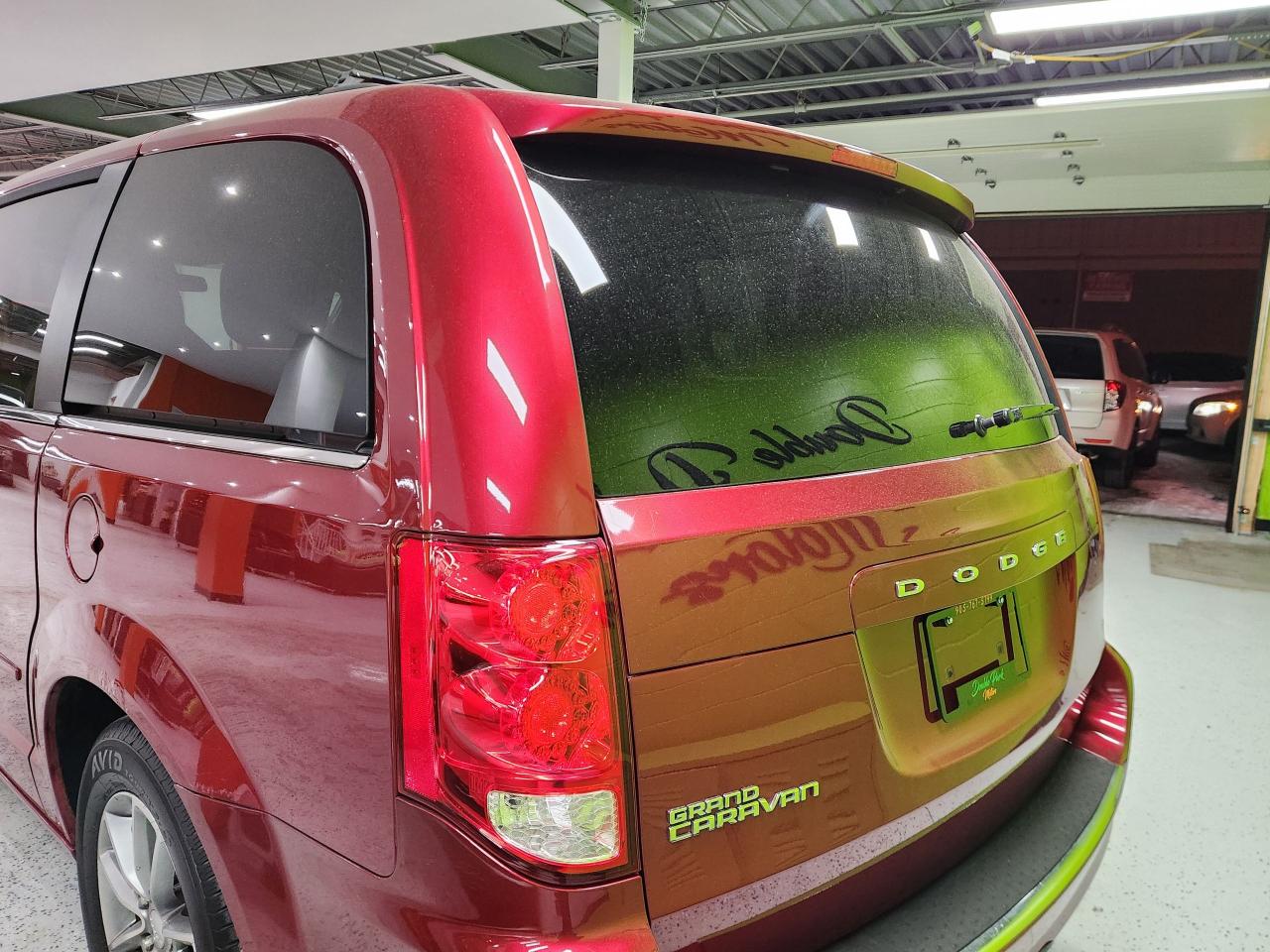 2014 Dodge Grand Caravan 30th Anniversary Alloy Wheels Fog Lights Hitch Photo