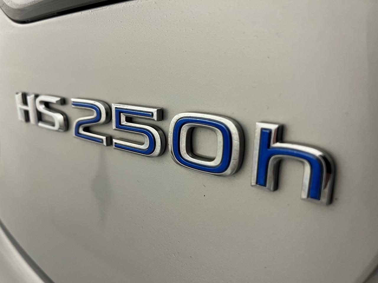 2010 Lexus HS 250H Premium - Photo #5
