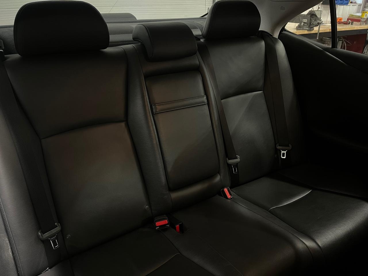 2010 Lexus HS 250H Premium - Photo #9