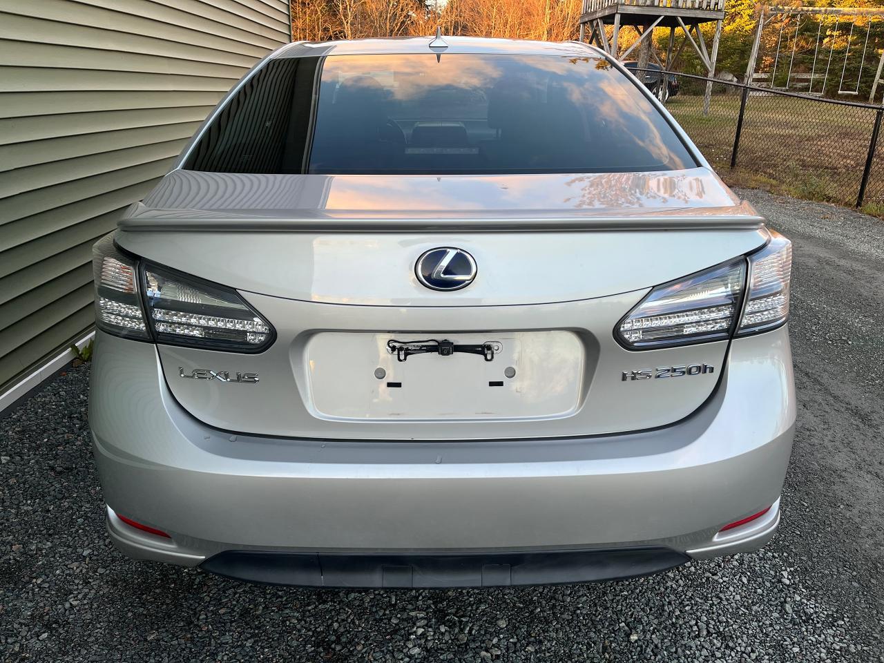 2010 Lexus HS 250H Premium - Photo #3