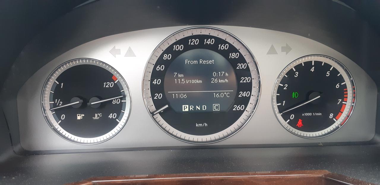 2010 Mercedes-Benz GLK-Class 4MATIC 4dr GLK 350 - Photo #13