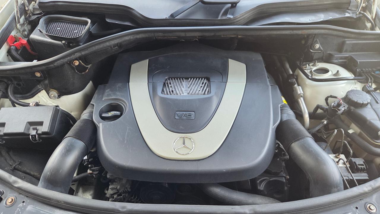 2010 Mercedes-Benz GLK-Class 4MATIC 4dr GLK 350 - Photo #15