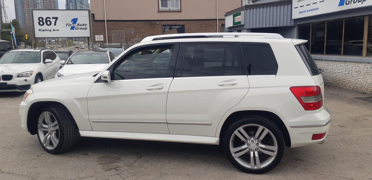 2010 Mercedes-Benz GLK-Class 4MATIC 4dr GLK 350 - Photo #2