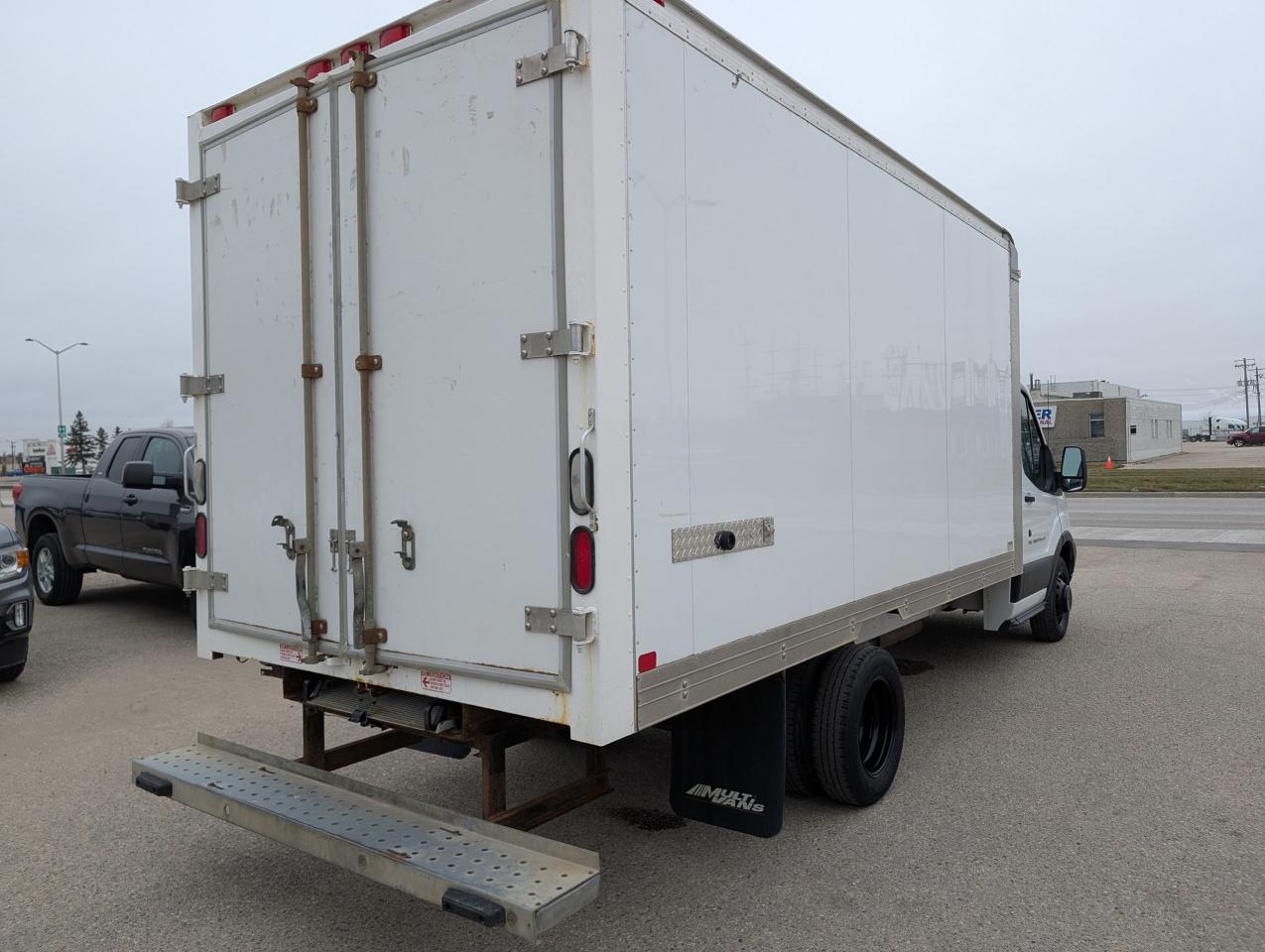 2016 Ford Transit T-350 HD BOX VAN | NO ACCIDENTS | MANITOBA VEHICLE - Photo #5