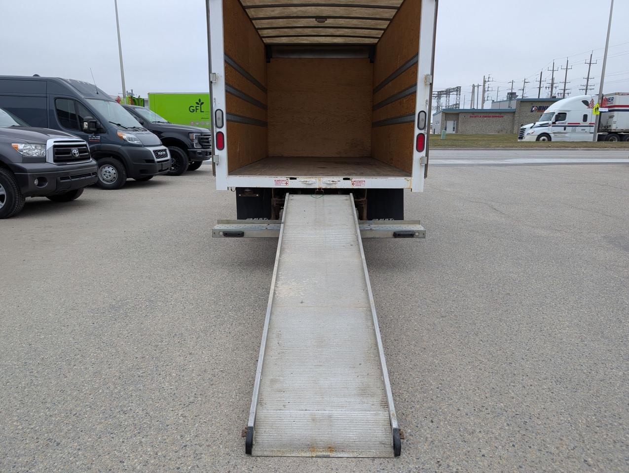 2016 Ford Transit T-350 HD BOX VAN | NO ACCIDENTS | MANITOBA VEHICLE - Photo #8