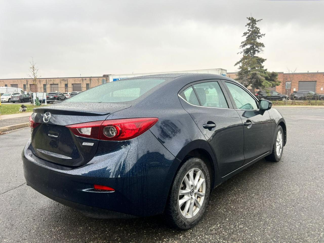 2014 Mazda MAZDA3 GS-SKY Photo