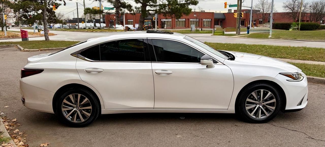 2021 Lexus ES ES 250 - Photo #4
