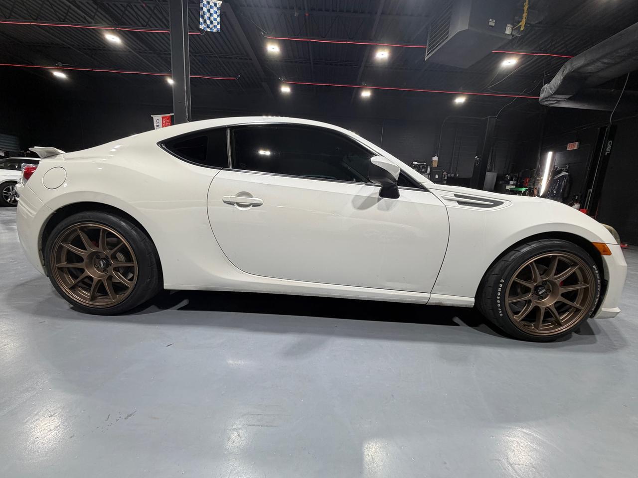 2015 Subaru BRZ 2dr Cpe Auto Sport-tech Photo3