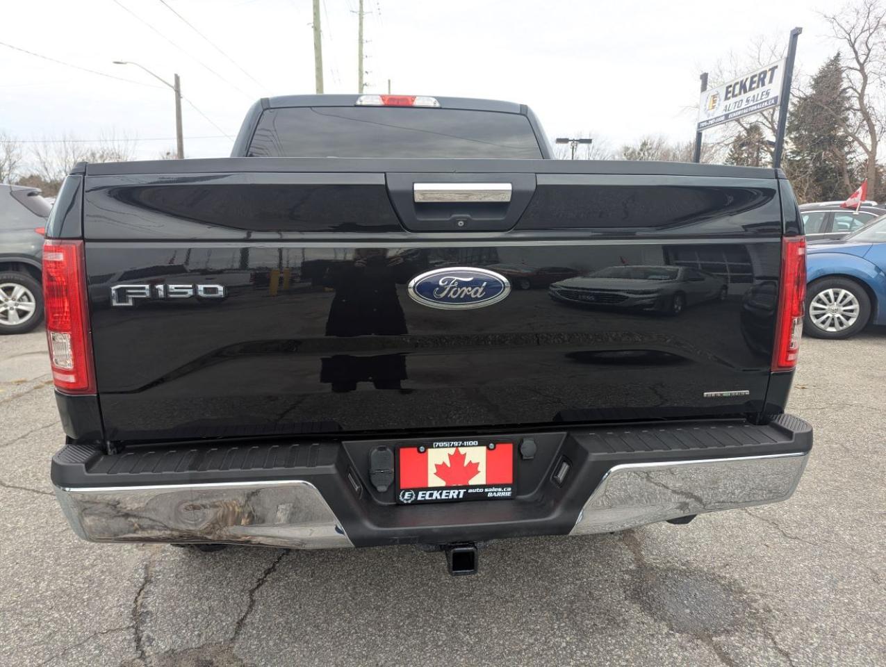 2015 Ford F-150 XLT CREW CAB XTR WITH 5.0L COYOTE V8!! Photo
