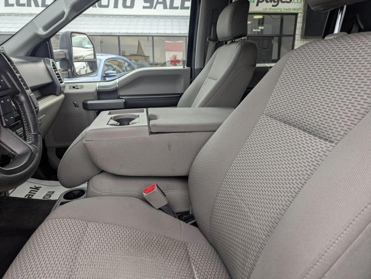 2015 Ford F-150 XLT CREW CAB XTR WITH 5.0L COYOTE V8!! Photo