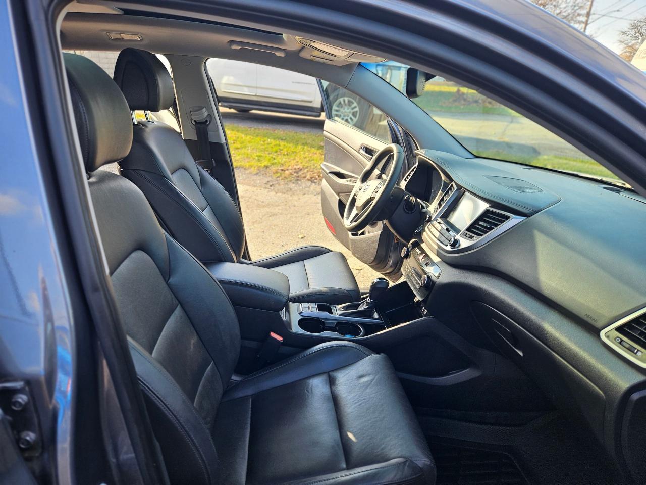 2016 Hyundai Tucson Luxury - Photo #10