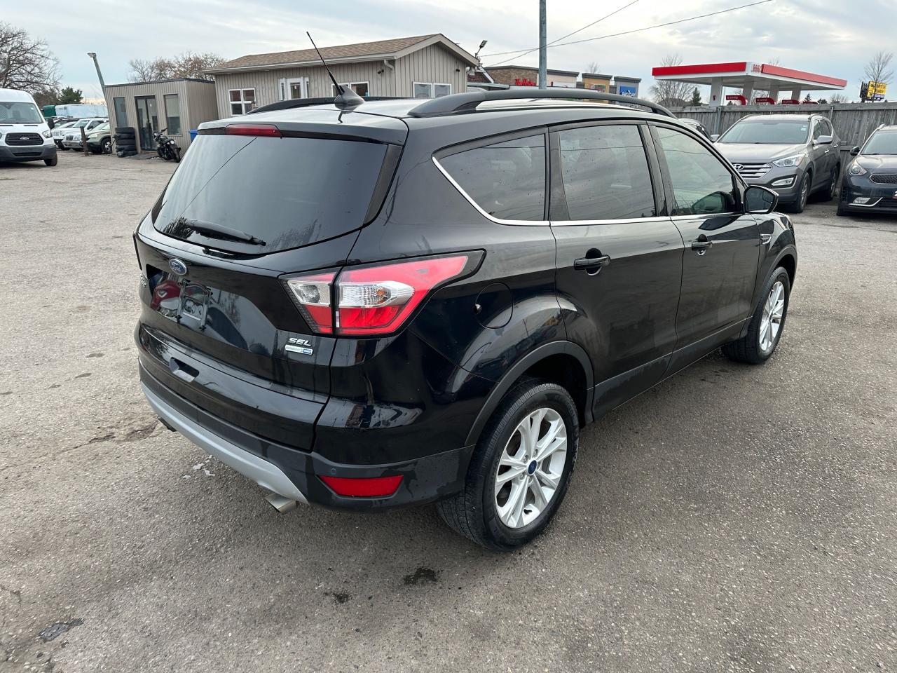 2018 Ford Escape SEL - Photo #5