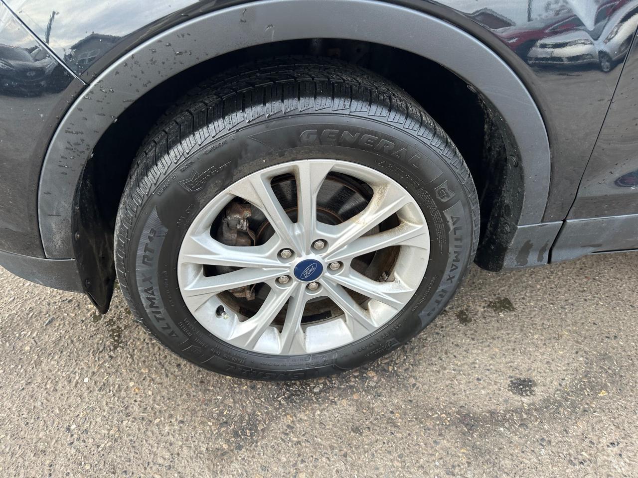 2018 Ford Escape SEL - Photo #9