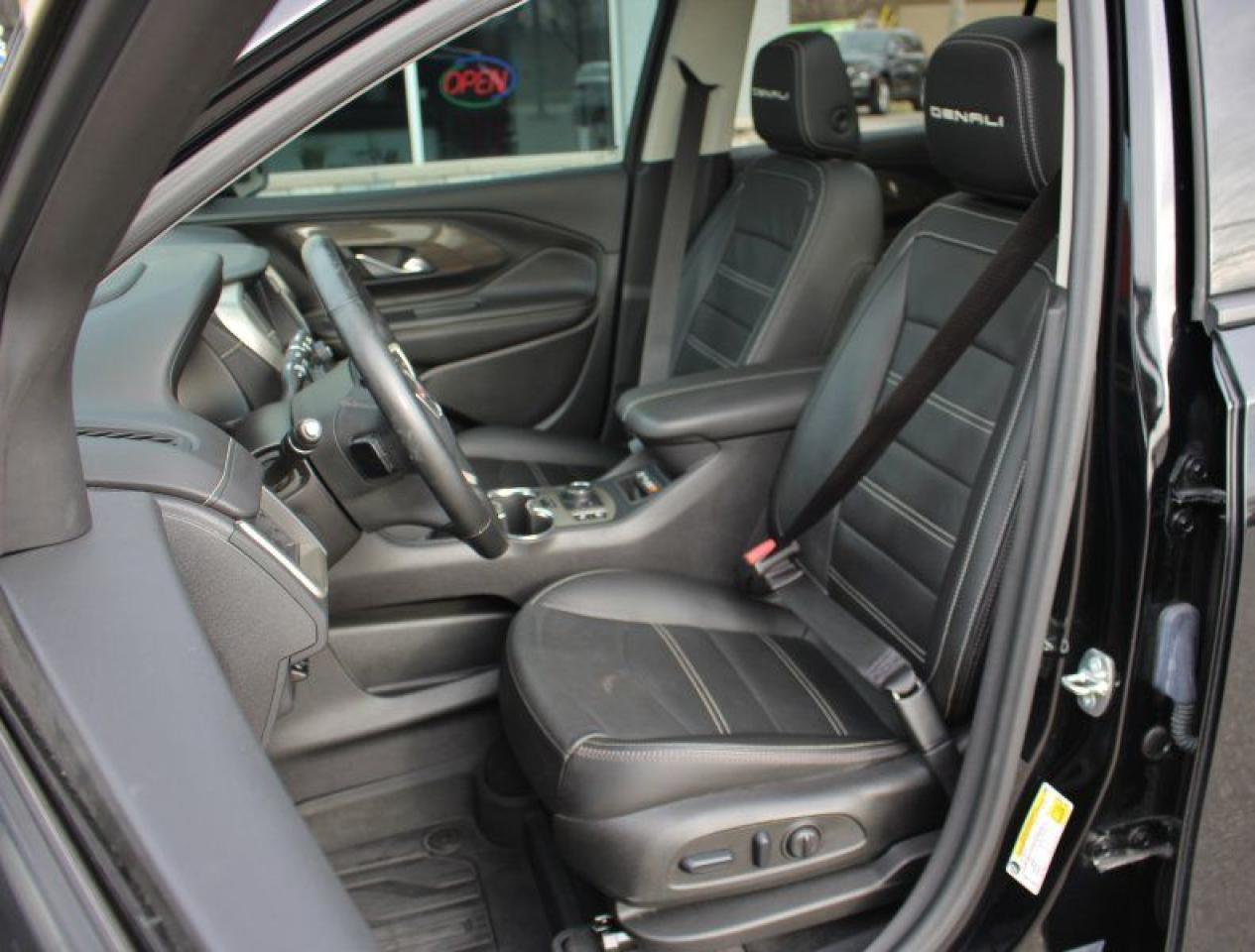 2024 GMC Terrain Denali*Low Ks*AWD*Heated Leather*Moon Roof*CarPlay - Photo #16