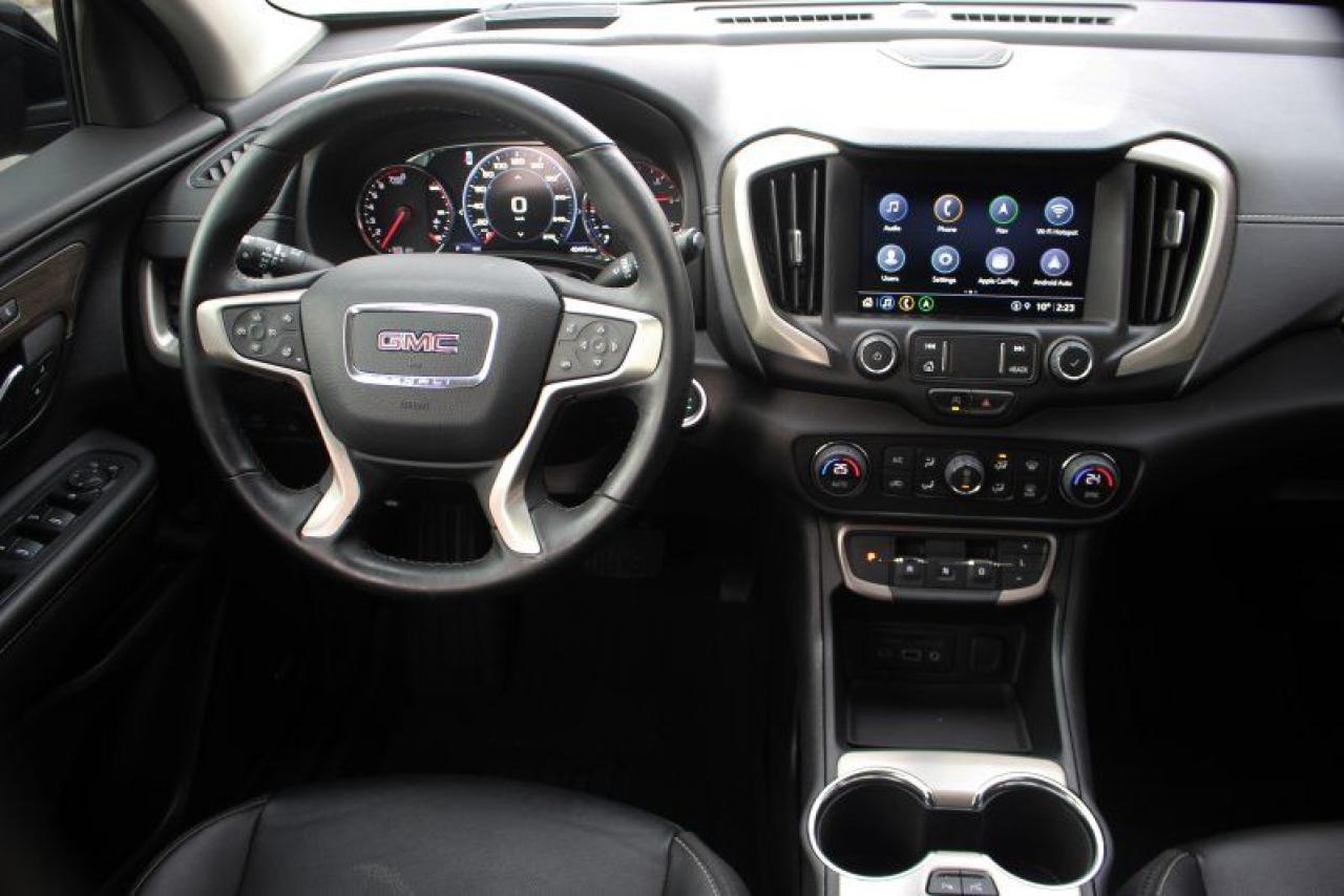 2024 GMC Terrain Denali*Low Ks*AWD*Heated Leather*Moon Roof*CarPlay Photo