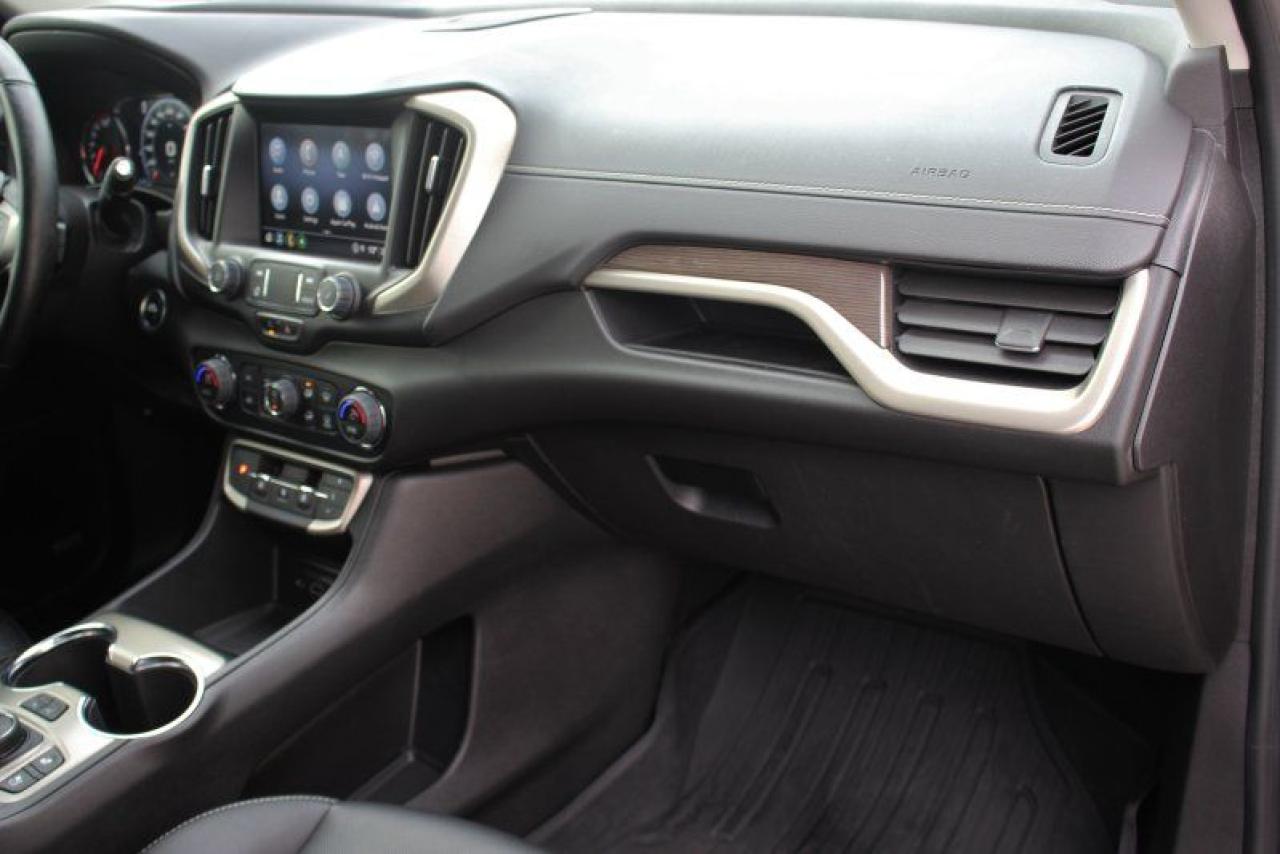 2024 GMC Terrain Denali*Low Ks*AWD*Heated Leather*Moon Roof*CarPlay Photo
