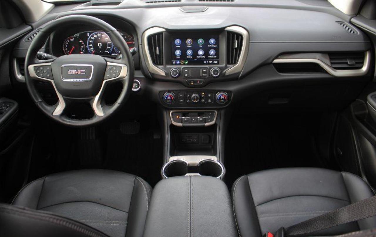 2024 GMC Terrain Denali*Low Ks*AWD*Heated Leather*Moon Roof*CarPlay Photo