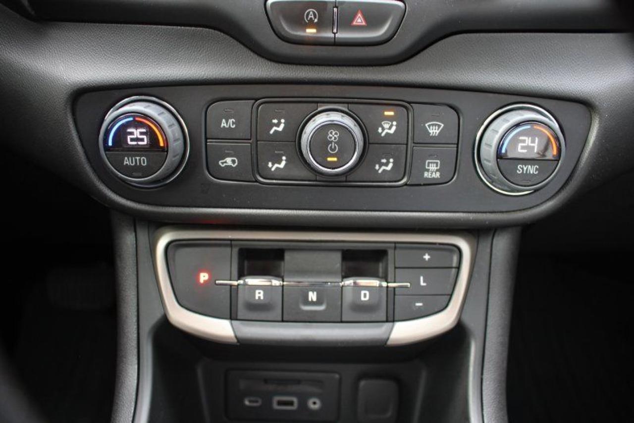 2024 GMC Terrain Denali*Low Ks*AWD*Heated Leather*Moon Roof*CarPlay Photo