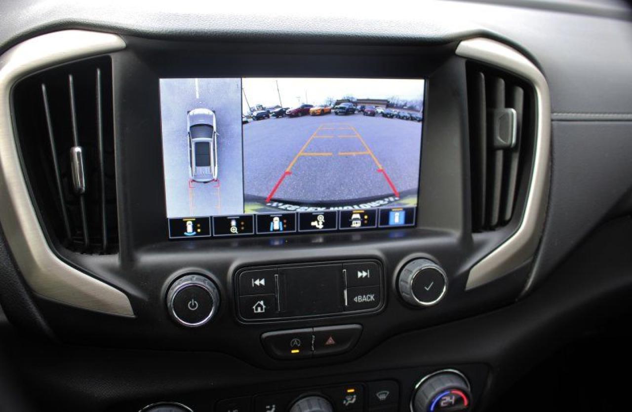 2024 GMC Terrain Denali*Low Ks*AWD*Heated Leather*Moon Roof*CarPlay Photo