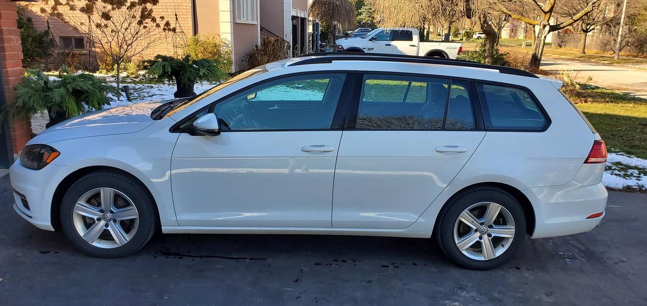 2019 Volkswagen Golf SportWagen Comfortline Photo