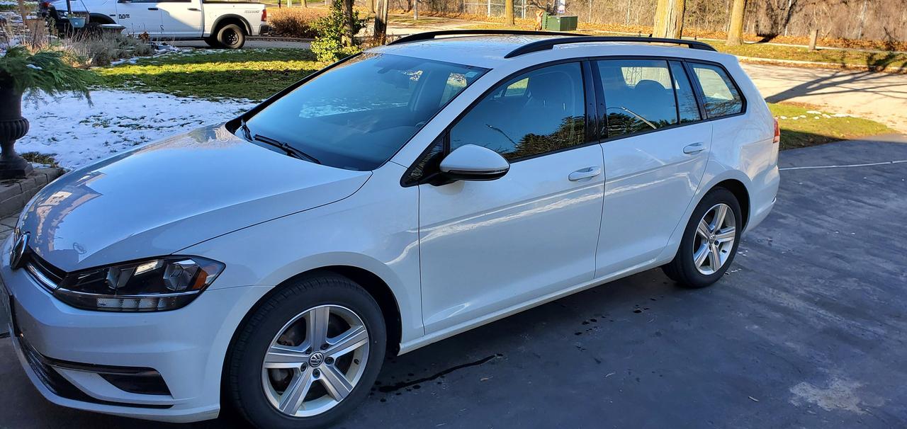 2019 Volkswagen Golf SportWagen Comfortline - Photo #1