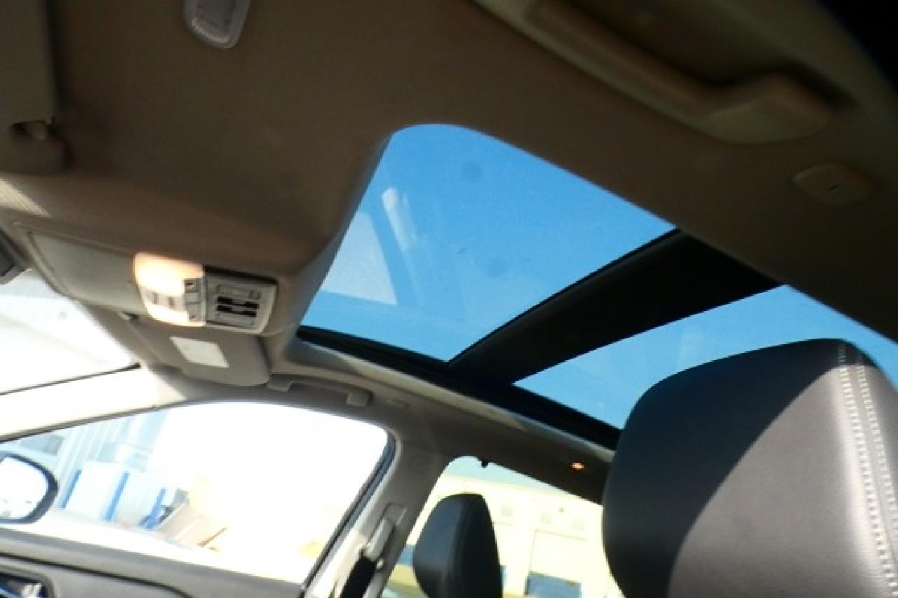 2024 Nissan Rogue SL AWD w/Htd Leather, pano S/R, NAV, BUC - Photo #18