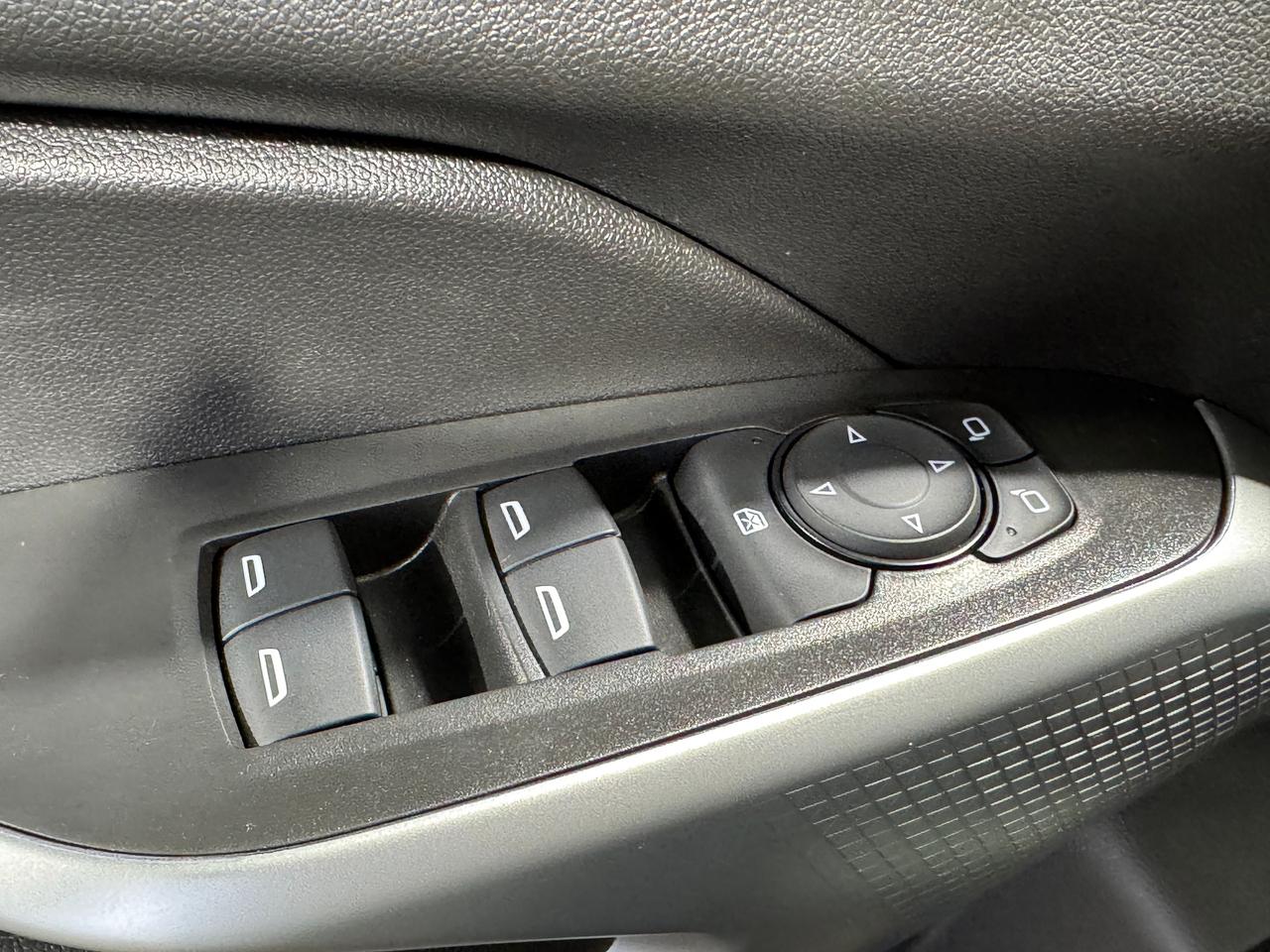 2024 Chevrolet Trax 1RS+ApplePlay+ONE OWNER+CLEAN CARFAX Photo