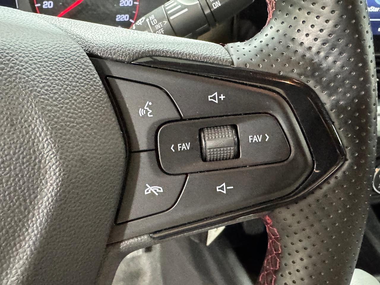 2024 Chevrolet Trax 1RS+ApplePlay+ONE OWNER+CLEAN CARFAX Photo