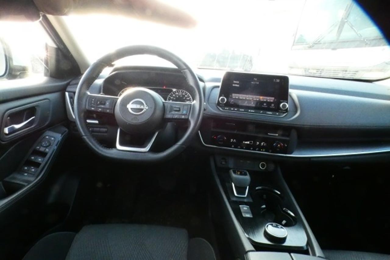 2024 Nissan Rogue SV AWD w/Moonroof, Htd cloth, BUC - Photo #12