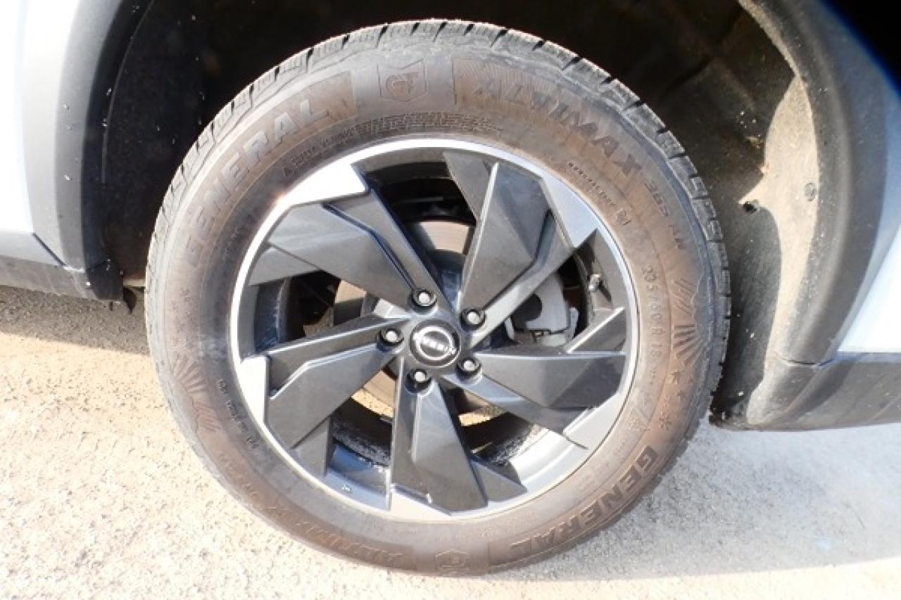 2024 Nissan Rogue SV AWD w/Moonroof, Htd cloth, BUC - Photo #19