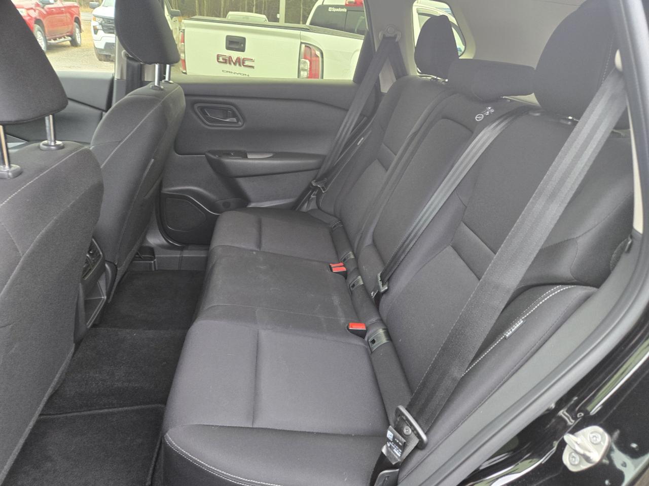 2024 Nissan Rogue S Photo