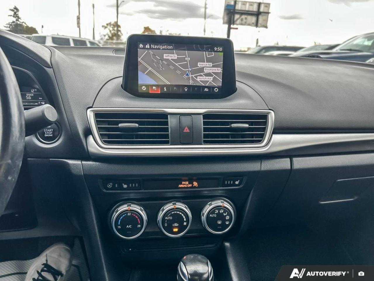 2018 Mazda MAZDA3 GS / NO ACCIDENTS / LEATHER / NAV / BOSE SOUND - Photo #14