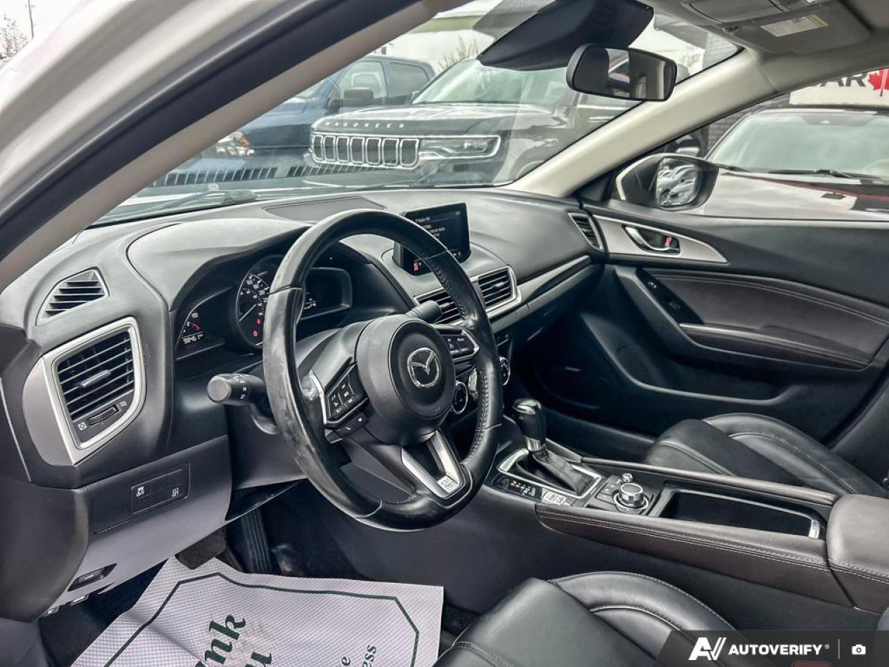 2018 Mazda MAZDA3 GS / NO ACCIDENTS / LEATHER / NAV / BOSE SOUND - Photo #9