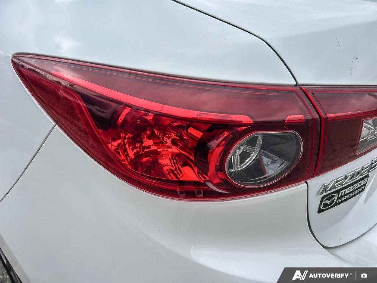 2018 Mazda MAZDA3 GS / NO ACCIDENTS / LEATHER / NAV / BOSE SOUND - Photo #8