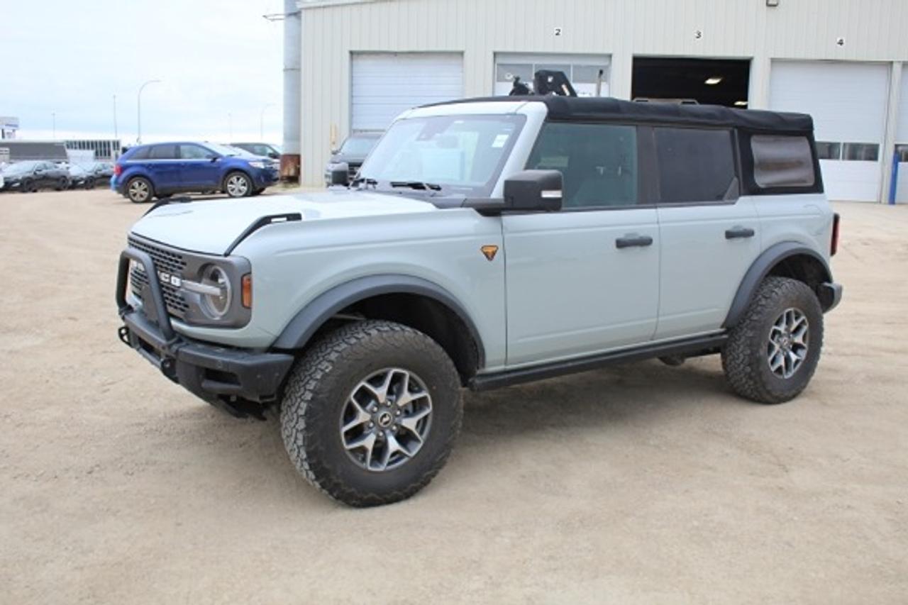 2021 Ford Bronco Badlands 6 spd manual w/Htd Leather, NAV, BUC - Photo #1