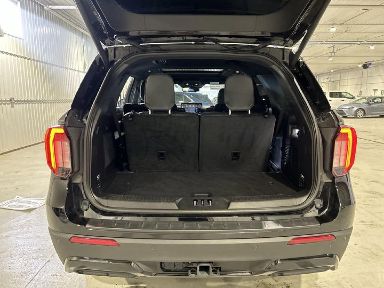 2025 Ford Explorer ST-Line Street Pack | Premium Package | Photo