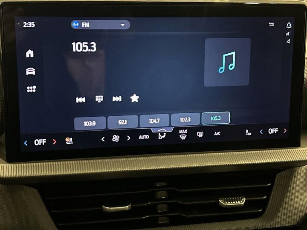 2025 Ford Explorer ST-Line Street Pack | Premium Package | Photo