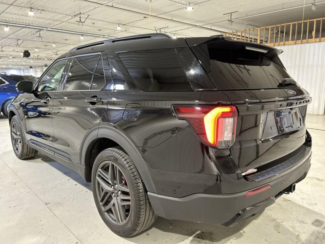 2025 Ford Explorer ST-Line Street Pack | Premium Package | Photo