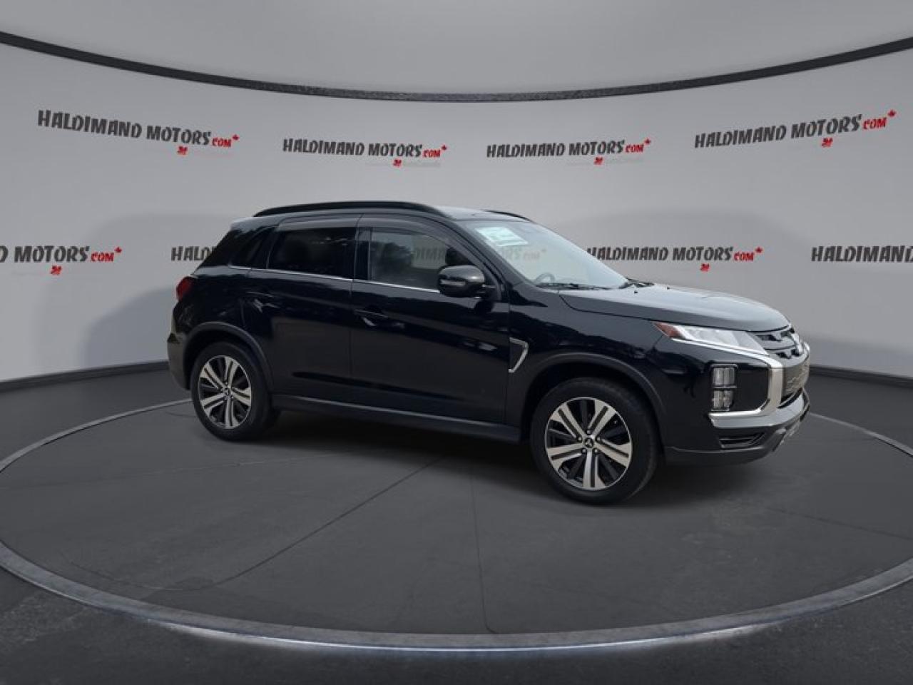 2021 Mitsubishi RVR SEL AWC | Panoramic Roof | Leather Seats | Heated Seats Photo