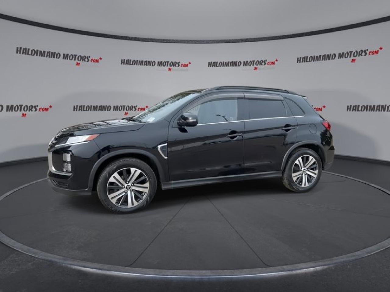 2021 Mitsubishi RVR SEL AWC | Panoramic Roof | Leather Seats | Heated Seats Photo4