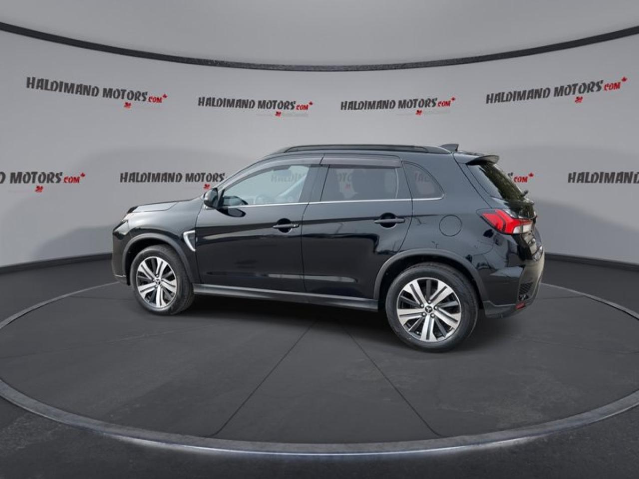 2021 Mitsubishi RVR SEL AWC | Panoramic Roof | Leather Seats | Heated Seats Photo