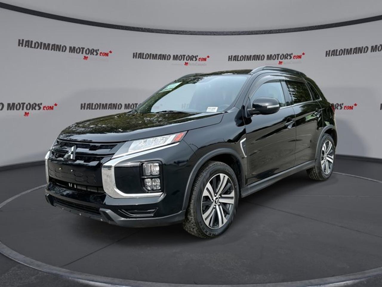 2021 Mitsubishi RVR SEL AWC | Leather Seats | Heated Seats | No accidents Photo0