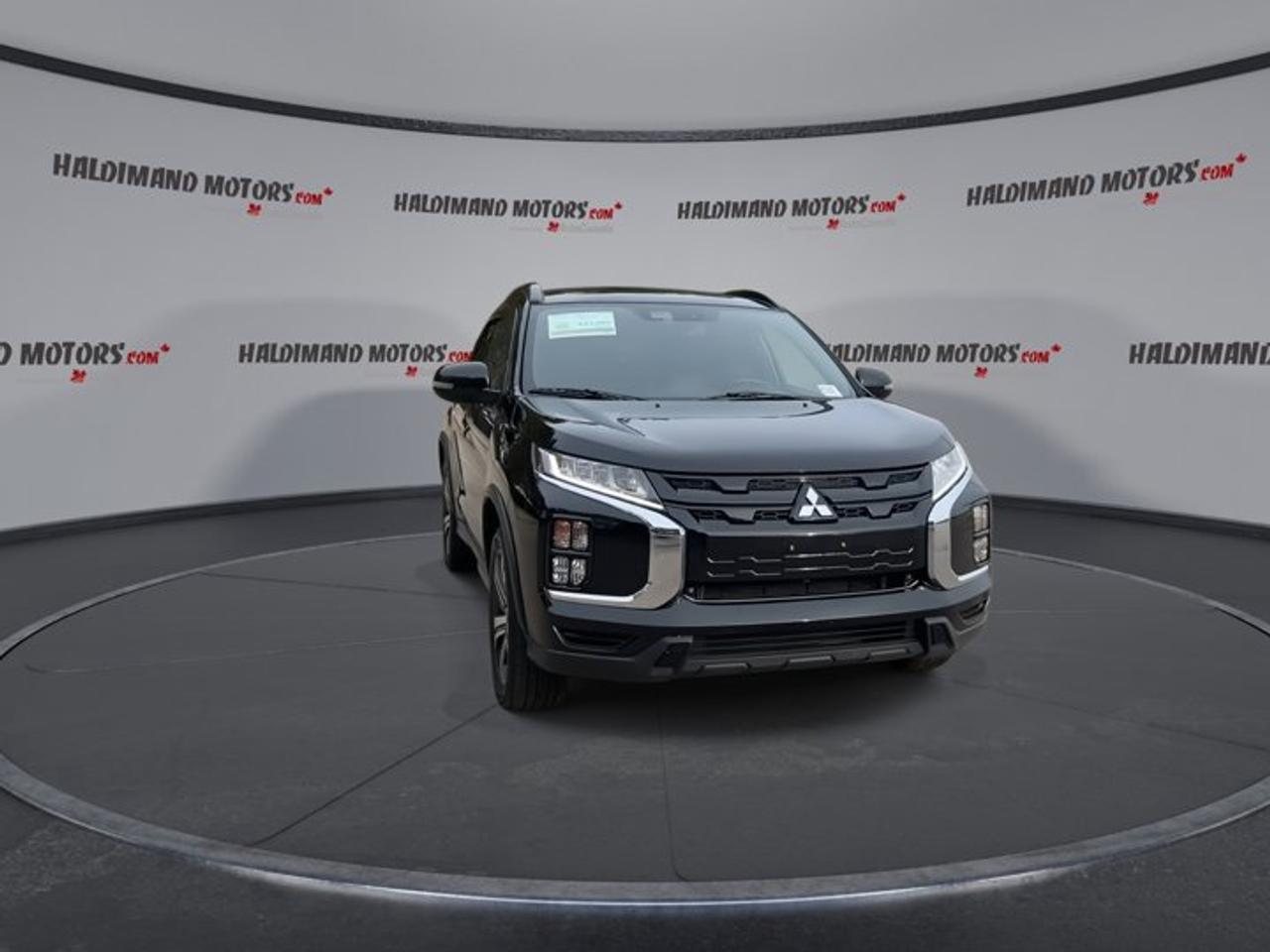 2021 Mitsubishi RVR SEL AWC | Leather Seats | Heated Seats | No accidents Photo