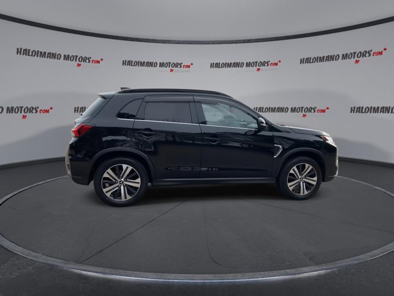 2021 Mitsubishi RVR SEL AWC | Leather Seats | Heated Seats | No accidents Photo