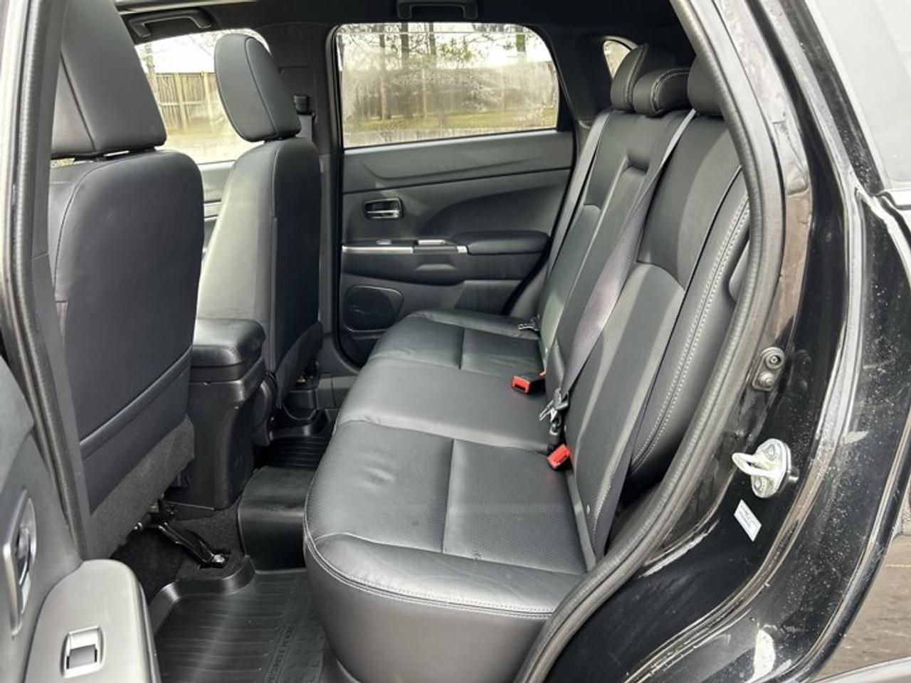 2021 Mitsubishi RVR SEL AWC | Leather Seats | Heated Seats | No accidents Photo