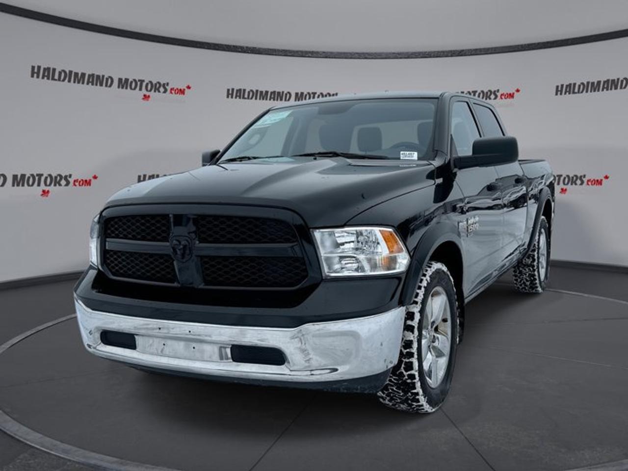 2019 RAM 1500 Classic SXT Crew Cab 5'7 Box 4x4 Photo