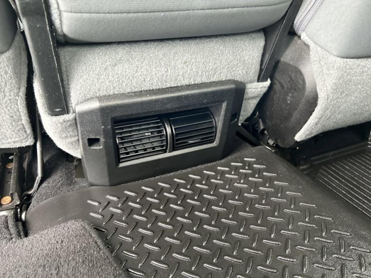 2019 RAM 1500 Classic SXT Crew Cab 5'7 Box 4x4 Photo