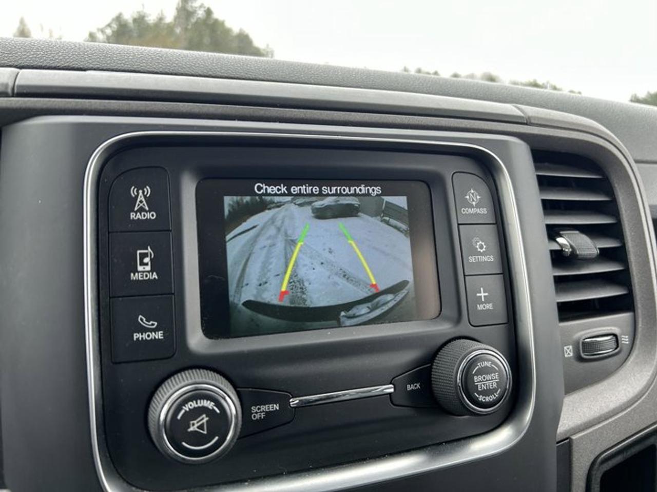 2019 RAM 1500 Classic SXT Crew Cab 5'7 Box 4x4 Photo