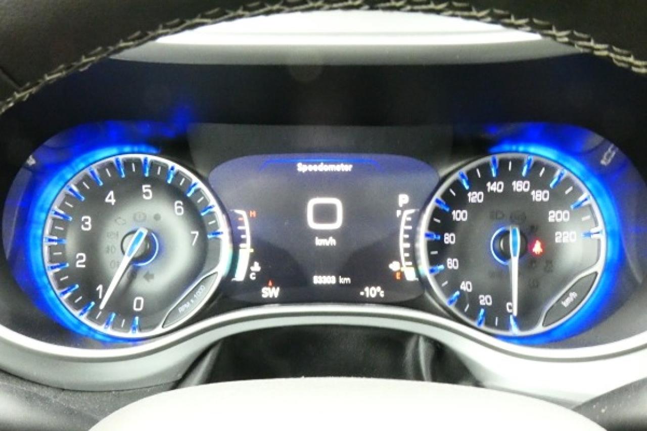 2024 Chrysler Pacifica Touring-L FWD w/Htd Leather, pano S/R, BUC - Photo #13