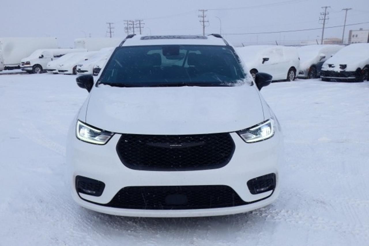 2024 Chrysler Pacifica Touring-L FWD w/Htd Leather, pano S/R, BUC - Photo #3